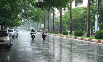 Thời tiết hôm nay 14/8/2025: Hà Nội có mưa rào và dông vài nơi