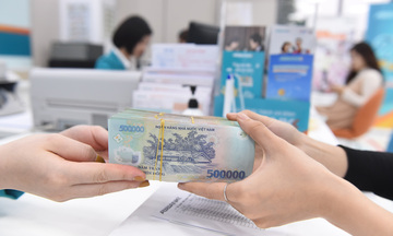 Lãi suất cạnh tranh 'thổi bùng' tín dụng tiêu dùng