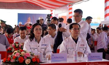 Phó Thủ tướng Bùi Thanh Sơn dự Lễ đặt tên giàn khoan tự nâng PV Drilling VIII