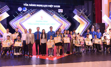 'Tỏa sáng nghị lực Việt' vinh danh 25 thanh niên khuyết tật tiêu biểu