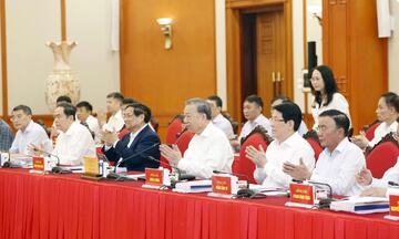 Bộ Chính trị cho ý kiến về văn kiện và phương án nhân sự Đại hội Đảng bộ TP Hà Nội lần thứ XVIII