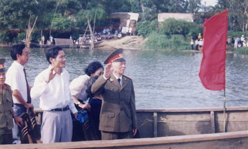 Nhớ về Đại tướng Võ Nguyên Giáp trong những chuyến thăm quê