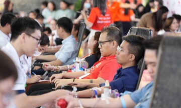 Giọt thương 2025: Cán bộ nhân viên ROX Group chung tay hiến máu
