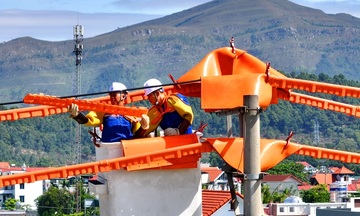 PC Quảng Ninh: 52 năm ‘Thắp sáng niềm tin’ nơi tiền tiêu Tổ quốc