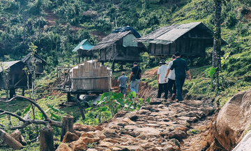 Đà Nẵng: Đồng bào Cơ Tu, Xơ Đăng học làm du lịch để thoát nghèo