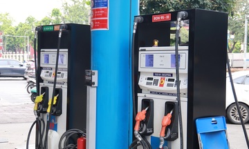 Giá xăng dầu hôm nay 24/08/2025: Chốt tuần tăng nhẹ