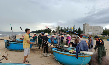 Quảng Trị: 'Cấm biển' đối với các phương tiện tàu, thuyền