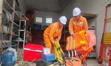 Ngành điện miền Bắc ưu tiên mọi nguồn lực khắc phục bão số 5