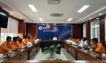 PC Quảng Ngãi xuất quân hỗ trợ khắc phục sự cố sau bão Kajiki