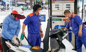 Giá xăng dầu cùng tăng, có loại tăng hơn 400 đồng/lít