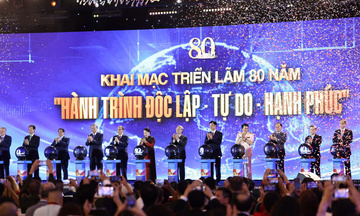 Những hình ảnh ấn tượng tại Triển lãm thành tựu đất nước