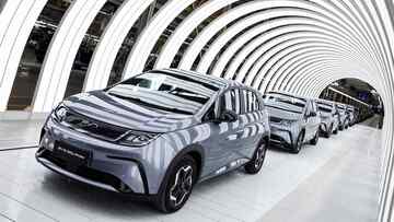 Thay đổi chính sách tác động ra sao tới thị trường ô tô Trung Quốc? 