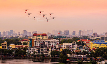 Khoảnh khắc hợp luyện hào hùng qua tay máy nữ trẻ Trăng Mùa Thu