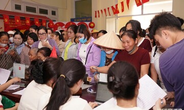 Lạng Sơn: Không khí phấn khởi ngày đầu chi trả quà Quốc khánh