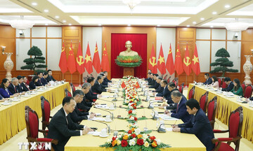 Tổng Bí thư Tô Lâm tiếp Ủy viên Trưởng Nhân đại toàn quốc Trung Quốc Triệu Lạc Tế