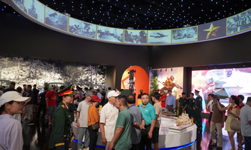 Triển lãm thành tựu đất nước đón lượng khách tham quan đông kỷ lục
