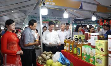 Cầu nối sản xuất tiêu dùng, lan tỏa sức mạnh hàng Việt