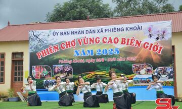 Phiên chợ vùng cao Sơn La nhân Tết Độc lập: Sắc màu văn hóa nối nhịp tiêu thụ sản phẩm