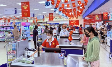 TP. Hồ Chí Minh: Khuyến mãi lớn dịp lễ 2/9, siêu thị vẫn vắng khách