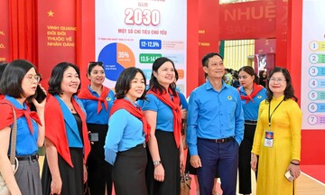 Công đoàn Công Thương Việt Nam tham quan Triển lãm Thành tựu Đất nước:
