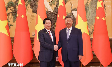 Việt Nam luôn ưu tiên hàng đầu việc củng cố và phát triển quan hệ Việt -Trung