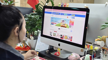 Người dùng chuộng săn ưu đãi trên các shop chính hãng LazMall 