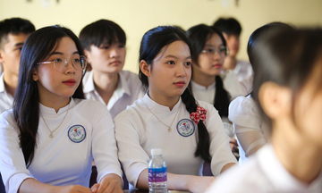 Hơn 364.000 học sinh Hà Tĩnh bước vào năm học mới