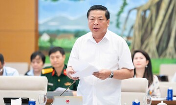 Các thành phần kinh tế bình đẳng đầu tư xây dựng, khai thác cảng hàng không