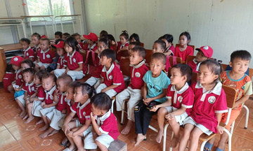 Lễ khai giảng đặc biệt nơi điểm trường vùng cao Tuyên Quang