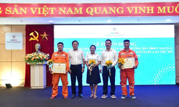 Người thợ điện tận tâm, xung kích trên mọi mặt trận