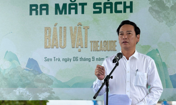 Ra mắt sách ảnh 'Báu vật - Treasure' về bán đảo Sơn Trà