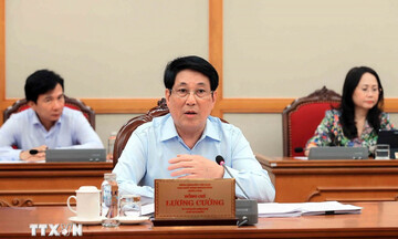 Bộ Chính trị làm việc với 6 Ban Thường vụ Tỉnh ủy