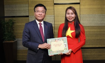 Phó Thủ tướng Lê Thành Long gặp mặt cộng đồng người Việt Nam tại Kansai