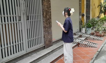 Giữa ‘cơn sốt’ nhà trọ Hà Nội: Sinh viên vật lộn tìm nơi an cư