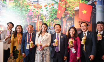 Công chúa Nhật Bản ấn tượng với Nhà Triển lãm Việt Nam