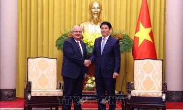 Chủ tịch nước Lương Cường tiếp Bộ trưởng Quốc phòng Thổ Nhĩ Kỳ