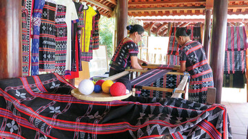 Miền Trung: Du lịch cộng đồng giúp bà con vùng cao ‘đổi đời’