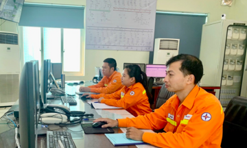 EVNNPT cấp điện an toàn, ổn định 8 tháng năm 2025