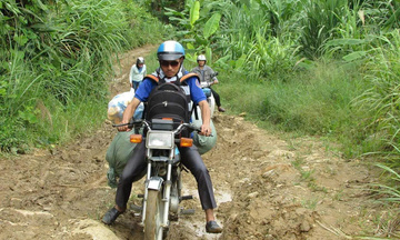 Thầy Vỹ 'cắm bản' và những câu chuyện tử tế