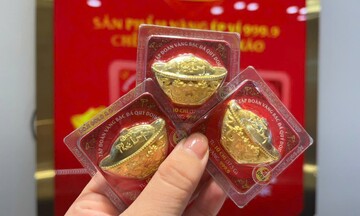 Giá vàng hôm nay 17/09/2025: Lần đầu tiên vượt mốc 3.700 USD