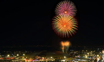 Pháo hoa rực sáng, khép lại hành trình 80 năm đầy tự hào