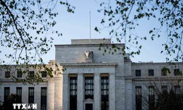 Fed hạ lãi suất, ưu tiên ngăn suy yếu thị trường lao động