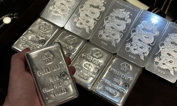 Giá bạc tăng vọt, loạt thương hiệu Việt ‘hốt bạc’