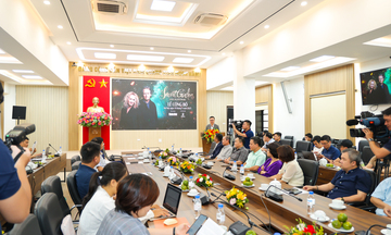 Bộ đôi huyền thoại Secret Garden lần đầu biểu diễn tại Việt Nam