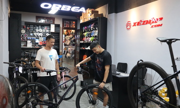 Độc, lạ thú chơi xe đạp của người Hà Thành