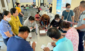 Vé tàu Tết đi miền Trung khan hiếm ngày cao điểm, phía Bắc còn nhiều