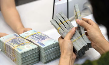 Lãi suất tiền gửi tiếp tục hạ vào cuối năm?