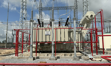 EVNNPT đóng điện dự án Lắp máy 2 Trạm biến áp 220kV Long Xuyên