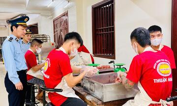 Thanh Hóa siết chặt kiểm soát thị trường dịp Trung thu