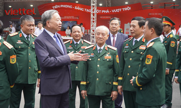 Tổng Bí thư dự Đại hội Thi đua Quyết thắng toàn quân lần thứ 11